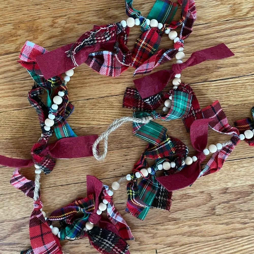 NWOT Christmas Garland
